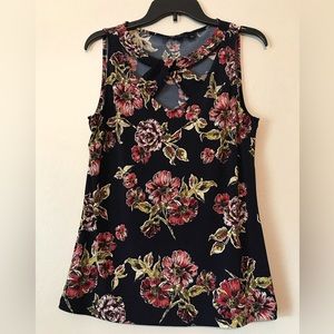 7th Avenue Design Studio Sleeveless Stretch Top size M Floral w/ Navy Background